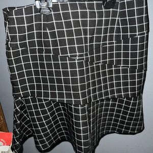 Mango skirt size USA xs but fits like a size small